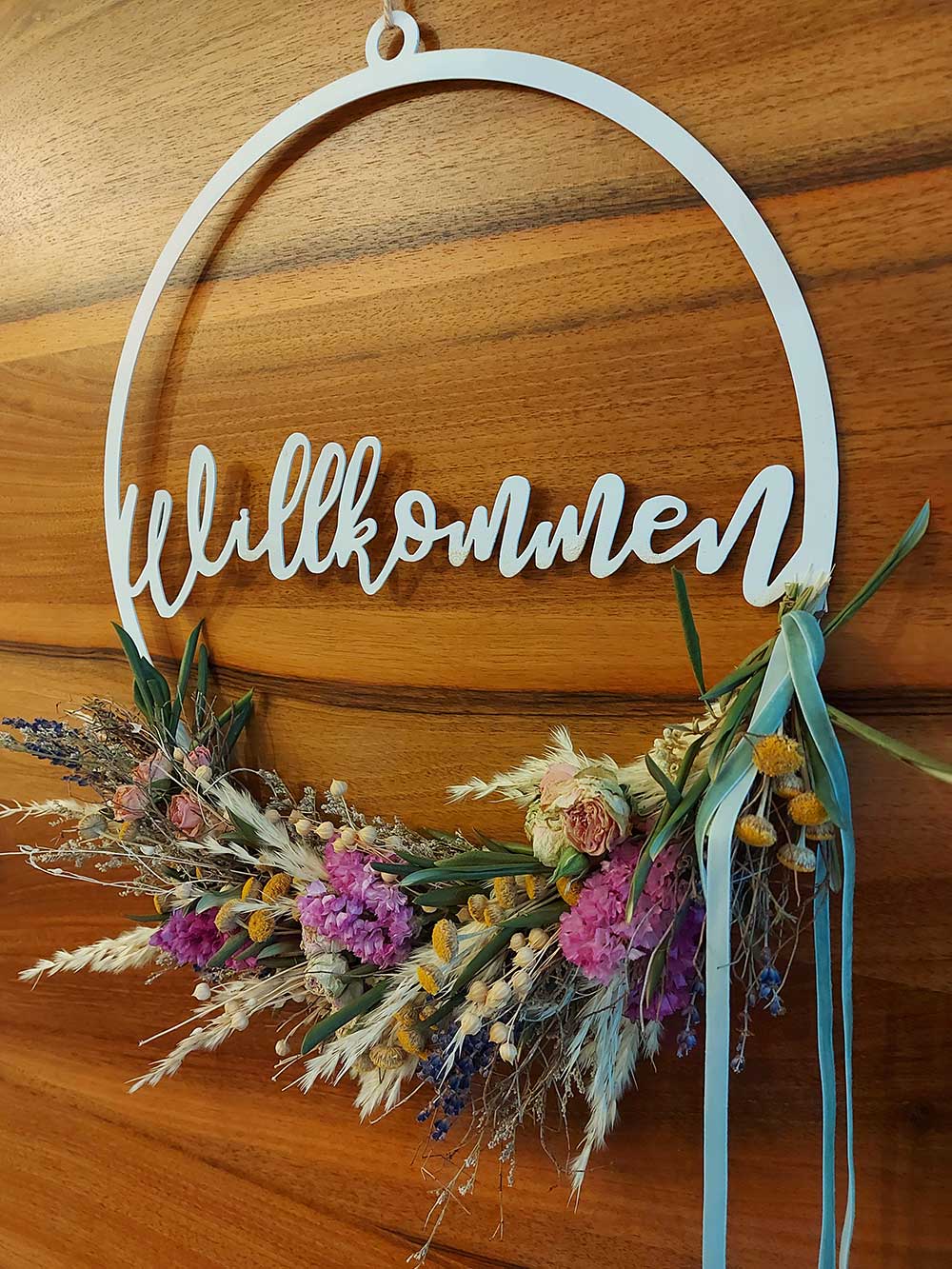 Damenhaarschnitt beim Friseur in Frankenburg