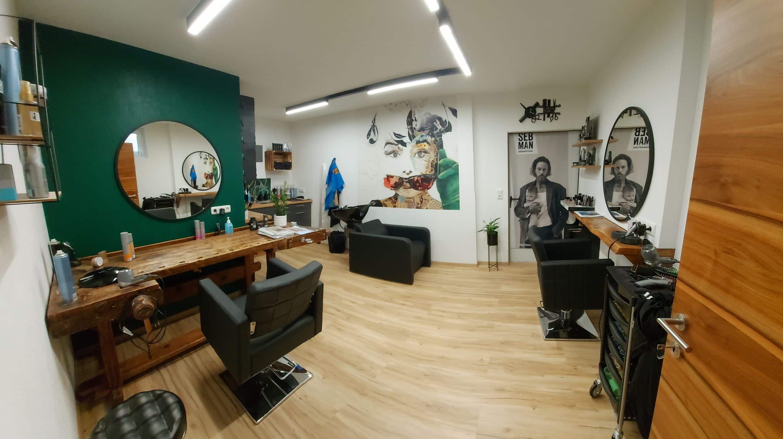 Professionelle Haarfarbe im Friseursalon